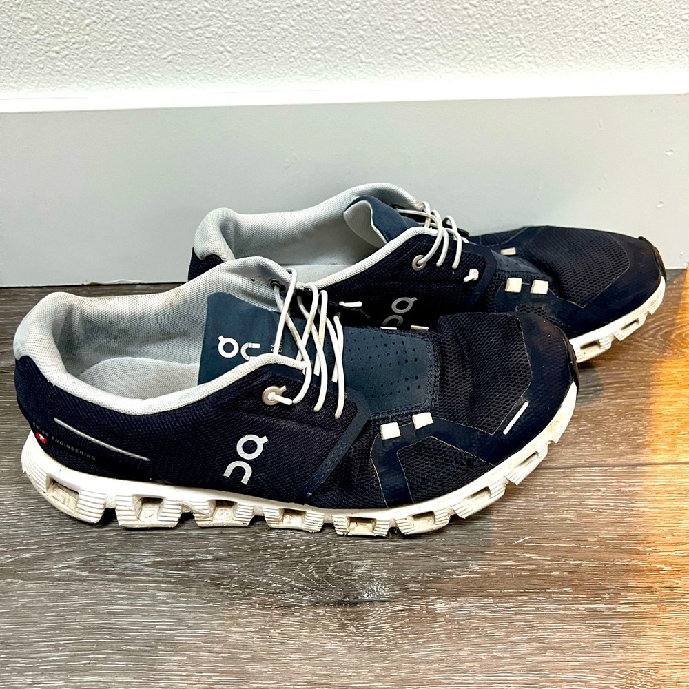 ON Cloud 5 - Navy Men Running shoes